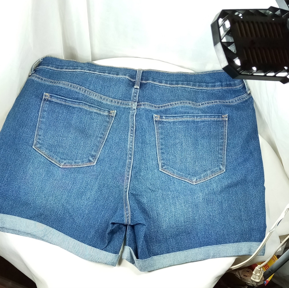 Old Navy Cuffed Blue Jean Shorts Sz 16 - Picture 6 of 11